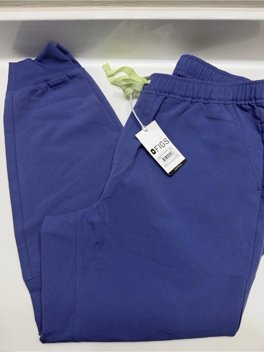 FIGS Men’s Jogger Pants in Periwinkle with Lime Drawcord